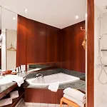 - Restaurant Le Cerf & Отель 4*