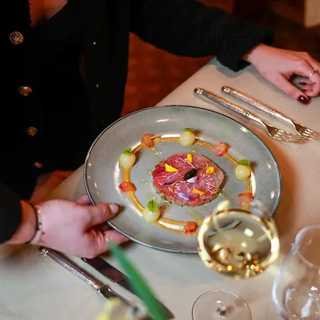 Otel - Restaurant Le Cerf &
