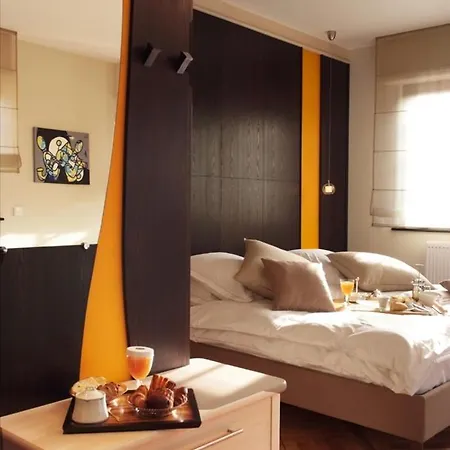 - Restaurant Le Cerf & Otel 4*