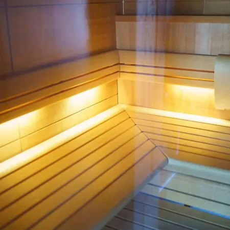 - Restaurant Le Cerf & 4*