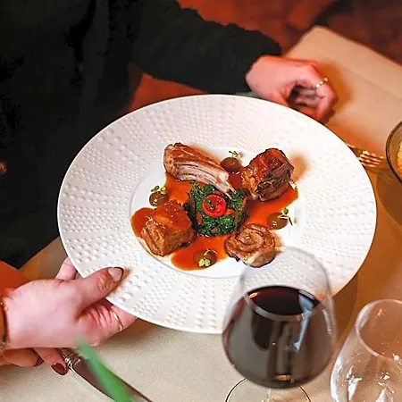 Hotel - Restaurant Le Cerf & 4*