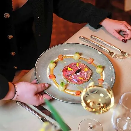 Hotel - Restaurant Le Cerf & 4*