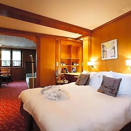 - Restaurant Le Cerf & Hotel 4*