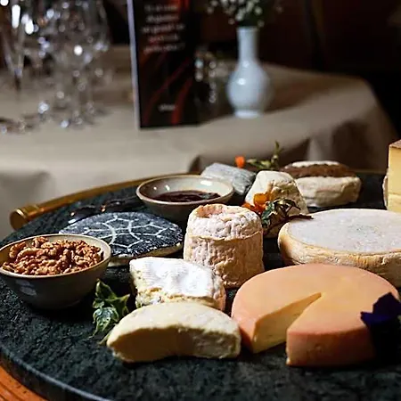 Hotel - Restaurant Le Cerf & 4*