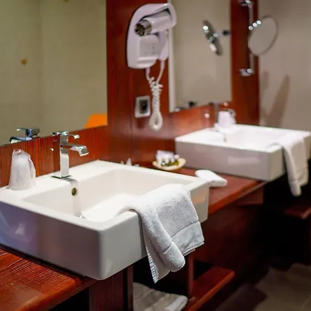 Otel - Restaurant Le Cerf & 4*