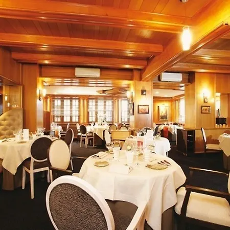 - Restaurant Le Cerf & Szálloda
