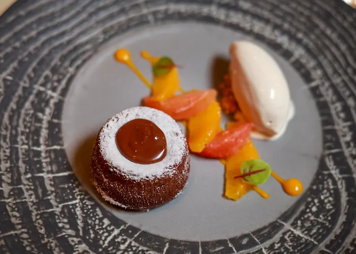 - Restaurant Le Cerf & 4*