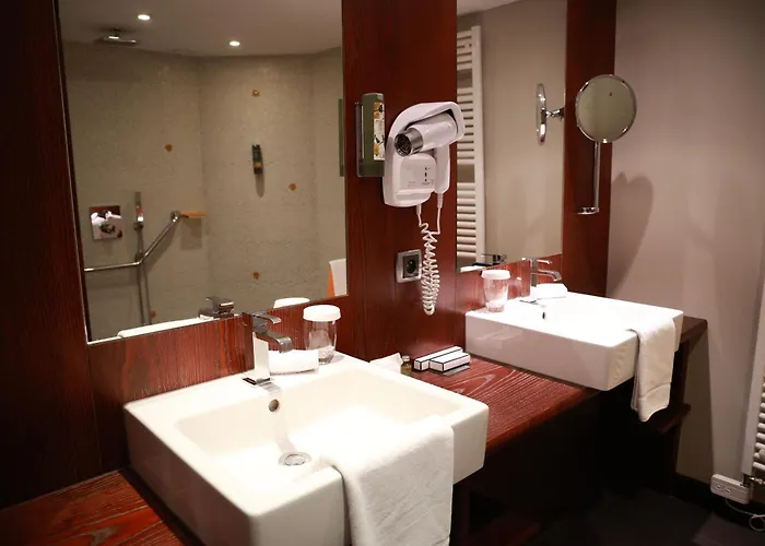 - Restaurant Le Cerf &